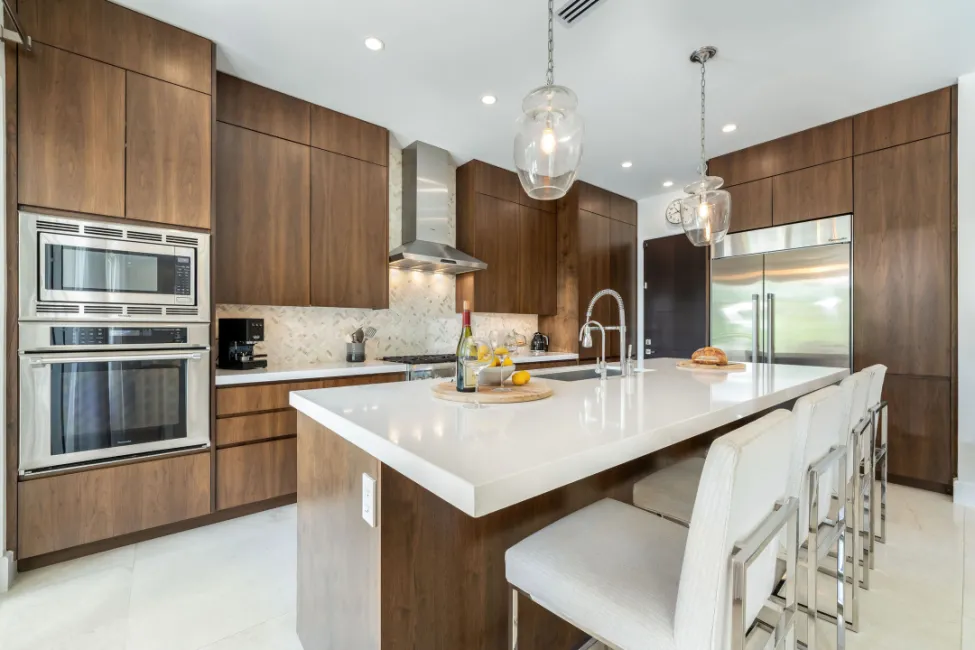 CYPRESS POINTE NORTH STAND ALONE EXECUTIVE RESIDENCE