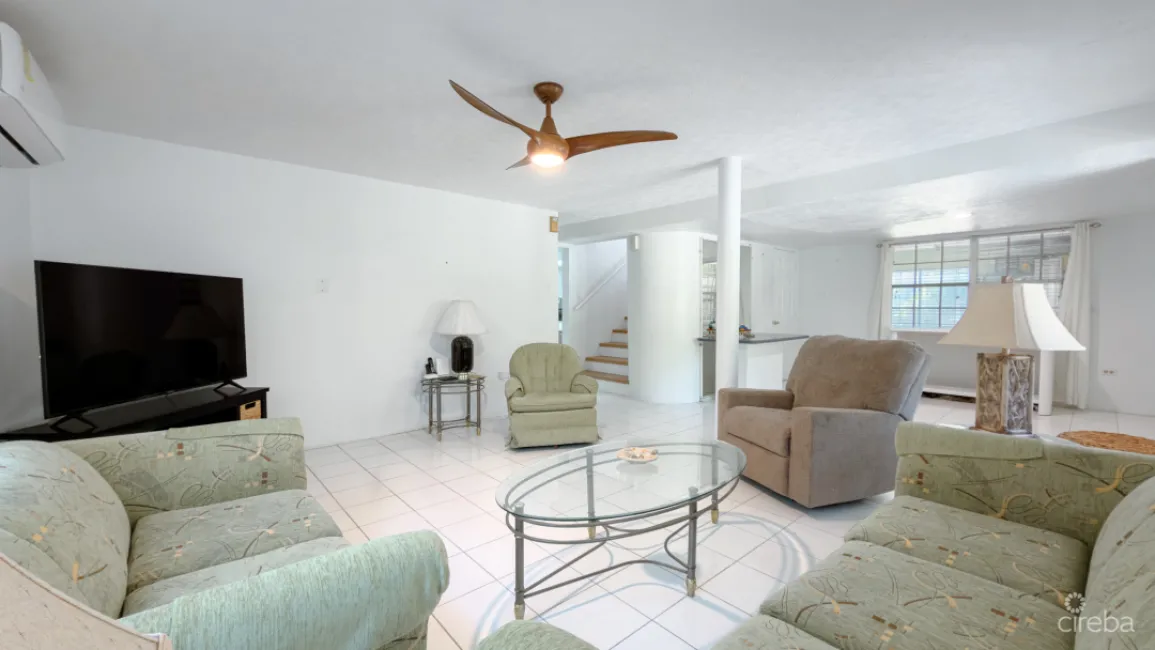 TWINFLOWERS DOUBLE PARCEL RESIDENCE
