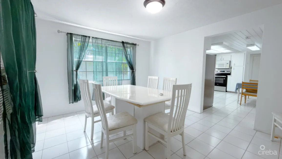 TWINFLOWERS DOUBLE PARCEL RESIDENCE