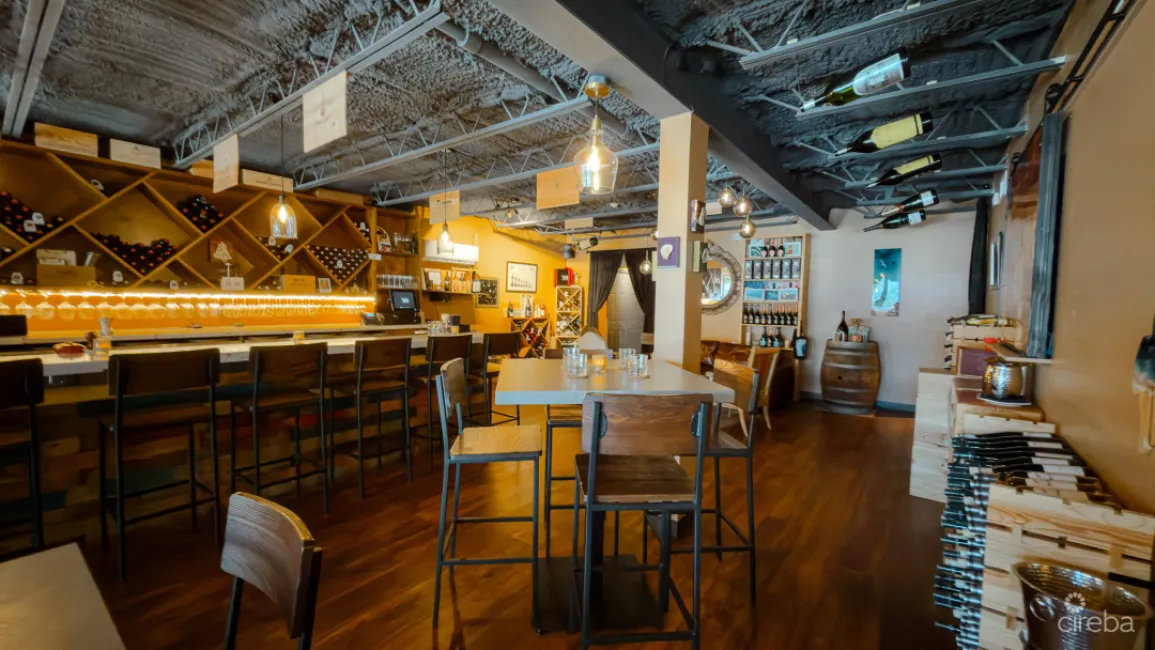 V20 - WINE BAR & RESTAURANT