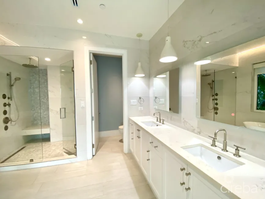 SOUTH BAY RESIDENCE