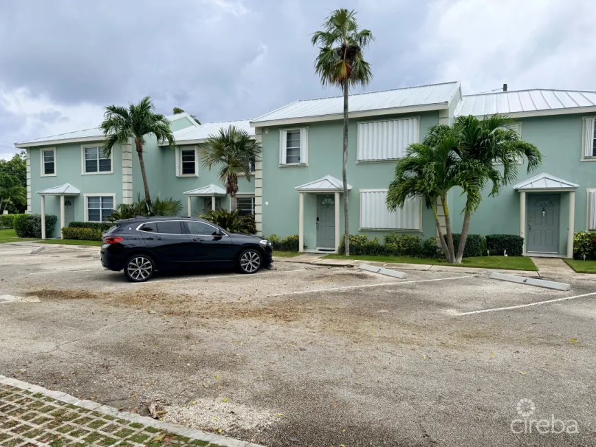 TROPICAL HAVEN - REMODELLED 3 BEDROOM CONDO!