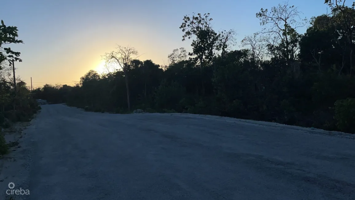 CAYMAN BRAC CENTRAL LAND