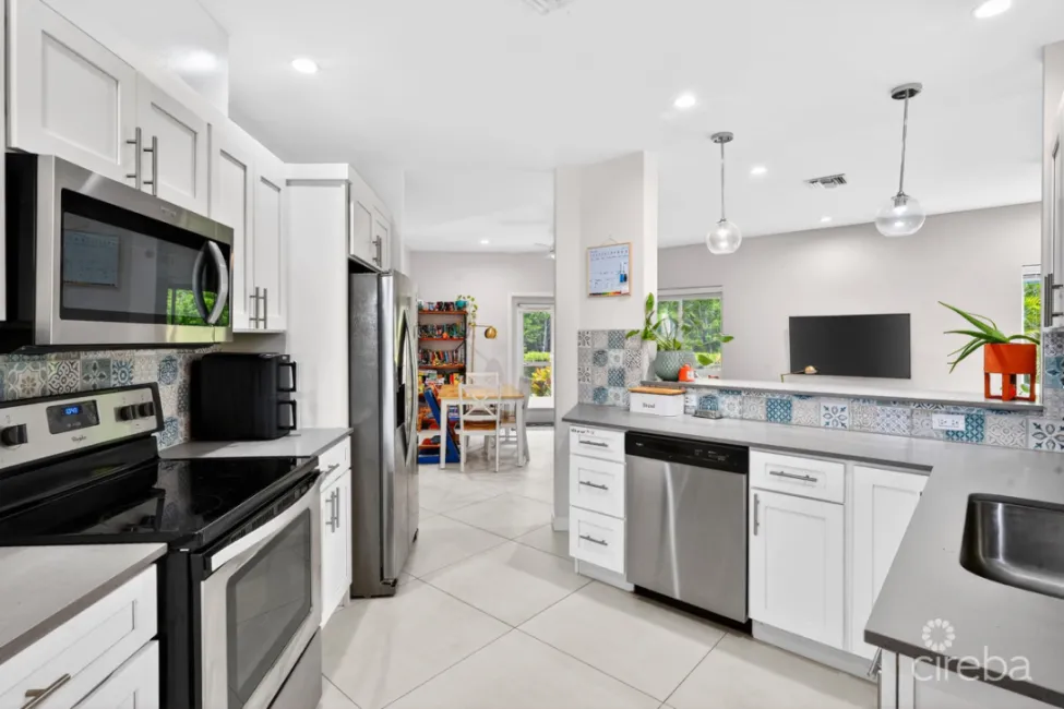 CAYMAN CROSSING  MODERN TWO BEDROOM