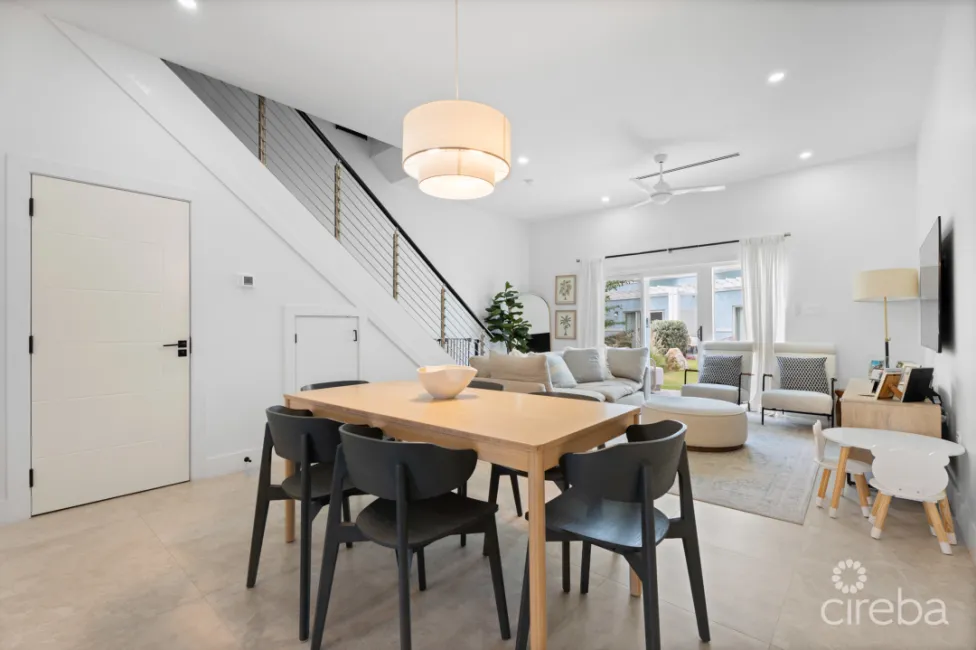 THE MEADOWS AT BATABANO - 3 BED TOWNHOME WITH ROOF TERRACE