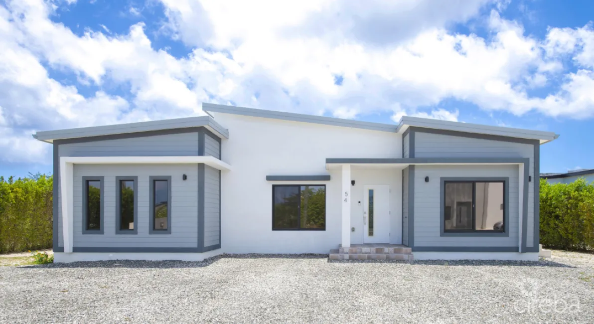 MODERN 3 BED, 3 BATH SINGLE FAMILY HOME. WITH ADDED OFFICE/DEN.