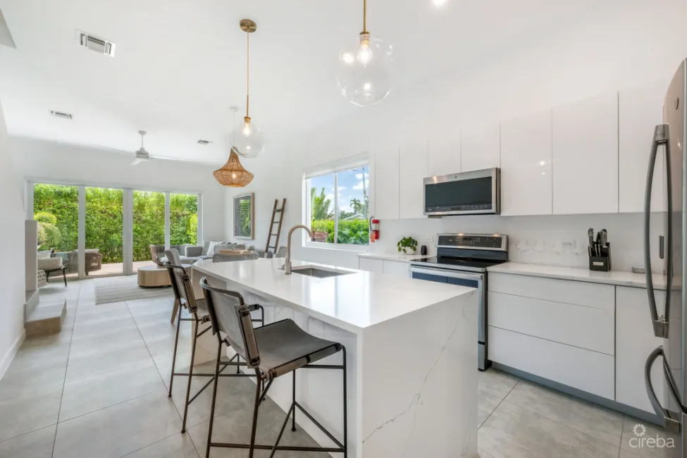 7 MILE CORRIDOR TOWNHOME - ELEVEN PARC #1