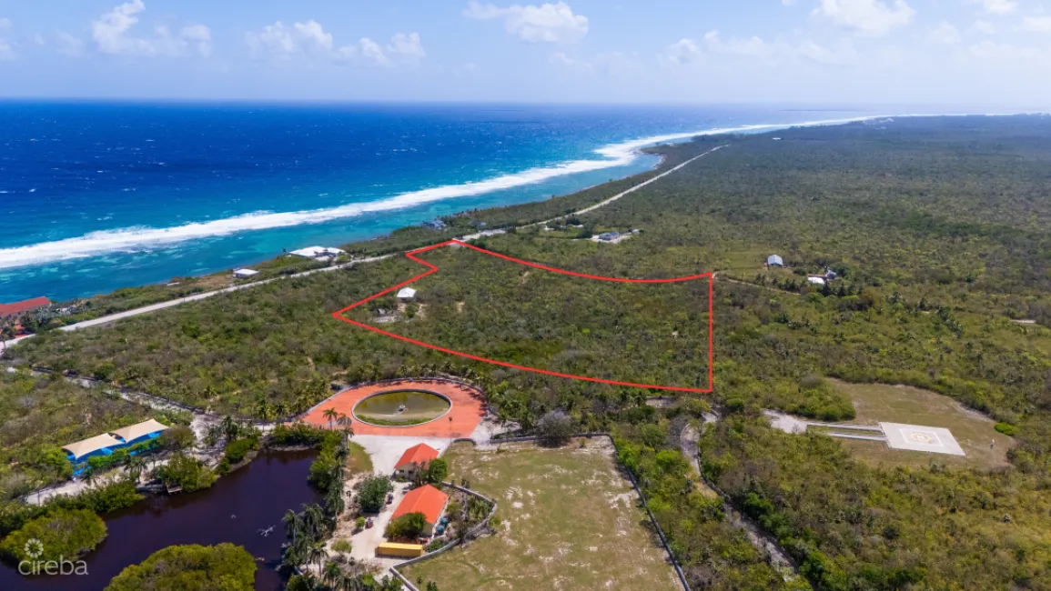 ELEVATED 11.43-ACRE PARCEL IN EAST END