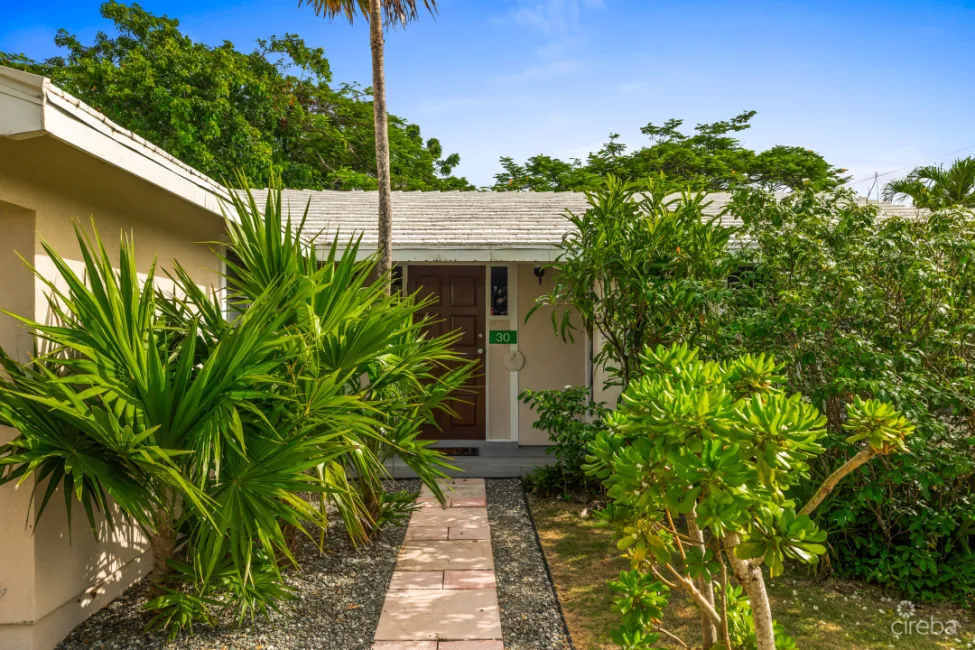 30 PHELAN CLOSE