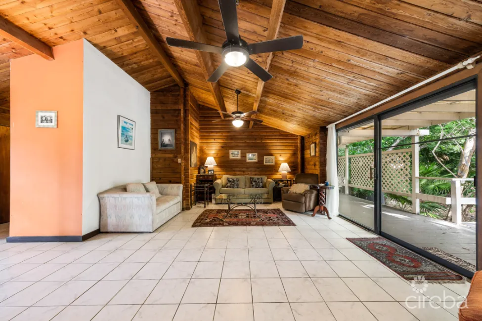30 PHELAN CLOSE