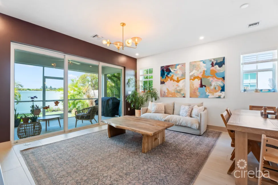 PERIWINKLE 551, 3 BEDROOM TOWNHOME