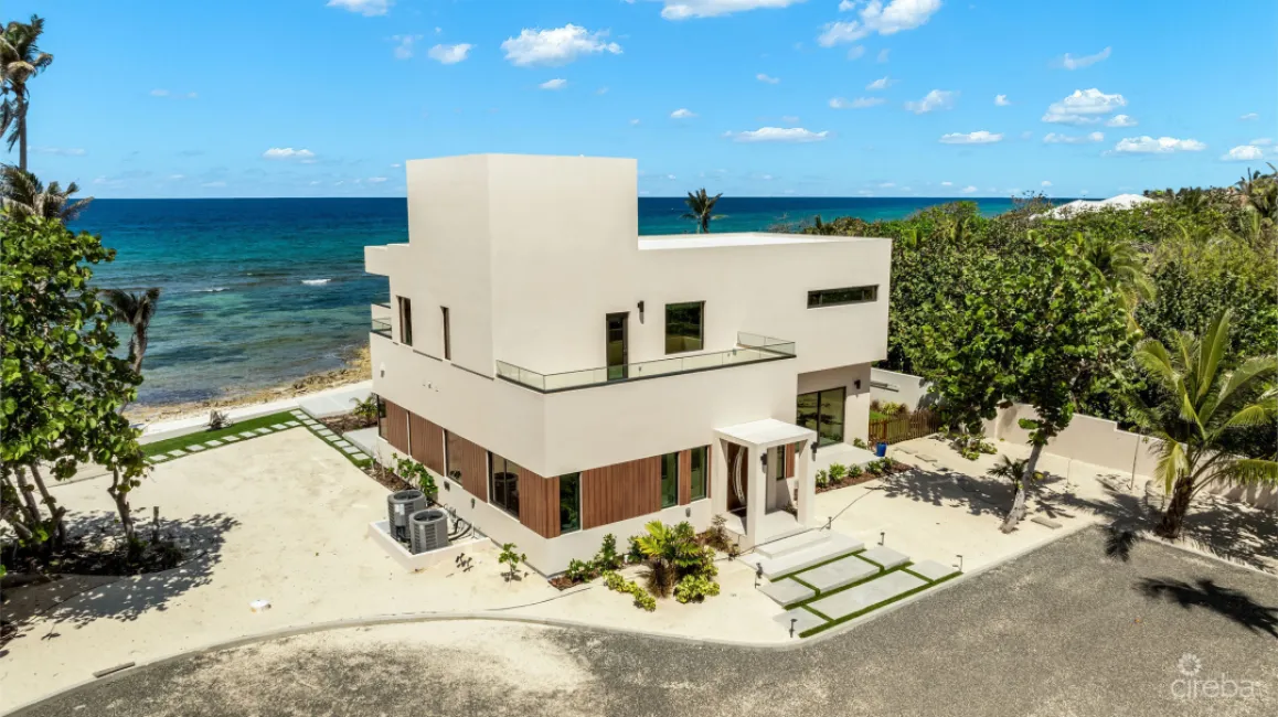 5 BED BEACH FRONT ESTATE - HALCYON POINT