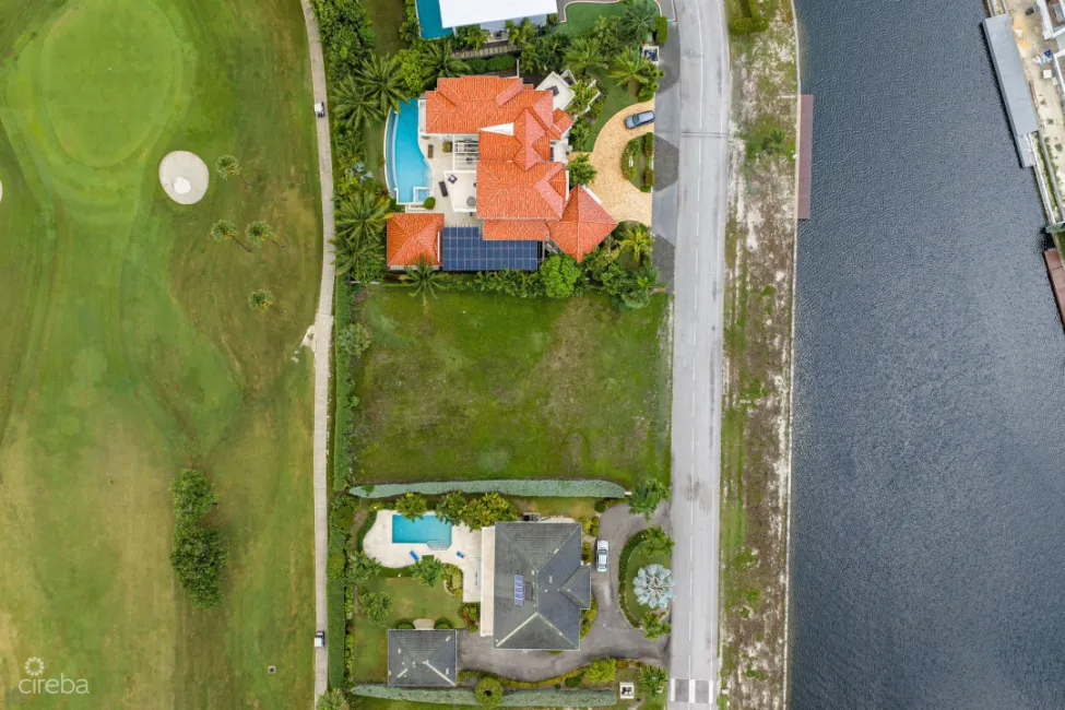 GORGEOUS CRYSTAL HARBOUR LOT