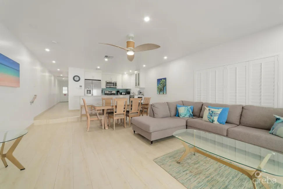 RENOVATED PENTHOUSE DISCOVERY POINT CLUB