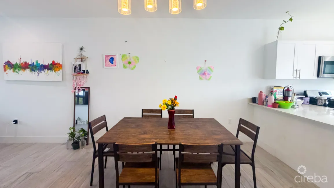 OCEAN VISTA 2 BED TOWNHOUSE