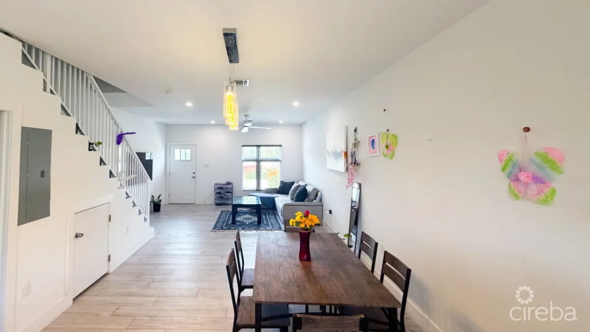 OCEAN VISTA 2 BED TOWNHOUSE
