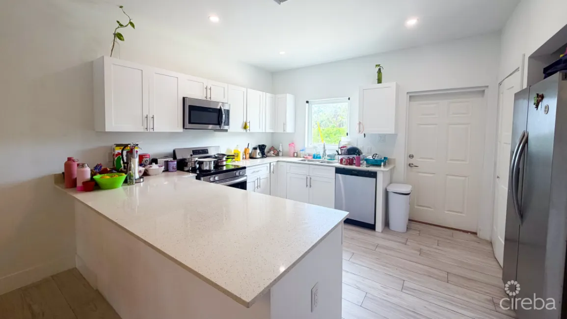 OCEAN VISTA 2 BED TOWNHOUSE