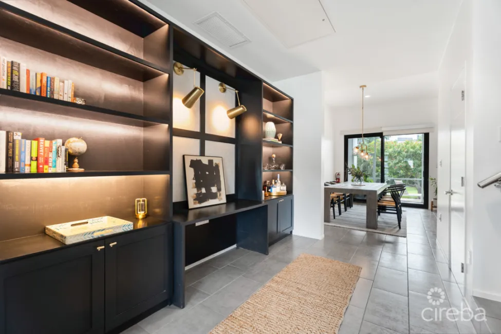 VELA 32, SOUTH SOUND TOWNHOME