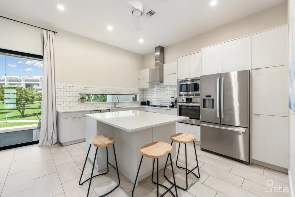 VELA 4 BED TOWNHOUSE