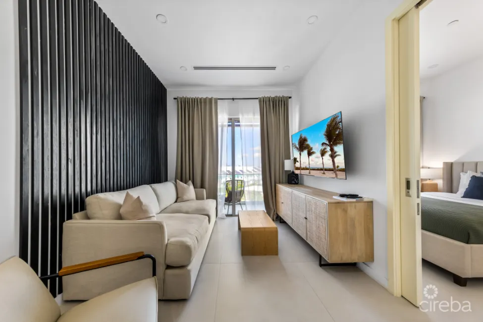 HARBOUR WALK 211, 1 BED + DEN