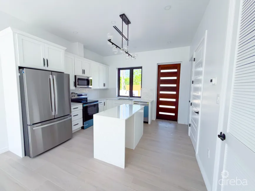 BODDEN TOWN 1 BED, 1.5 BATH - SORELLE RESIDENCES