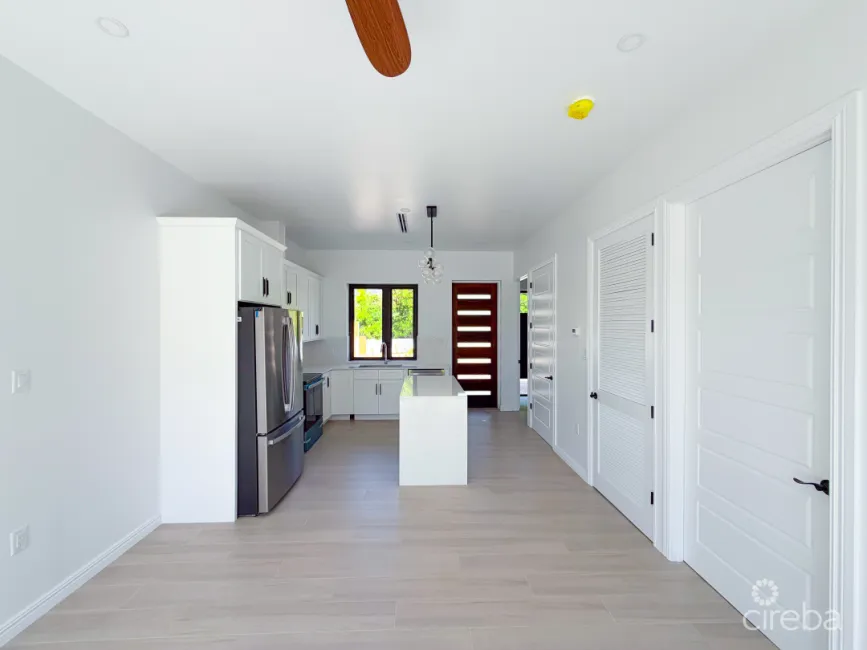 BODDEN TOWN 1 BED, 1.5 BATH - SORELLE RESIDENCES