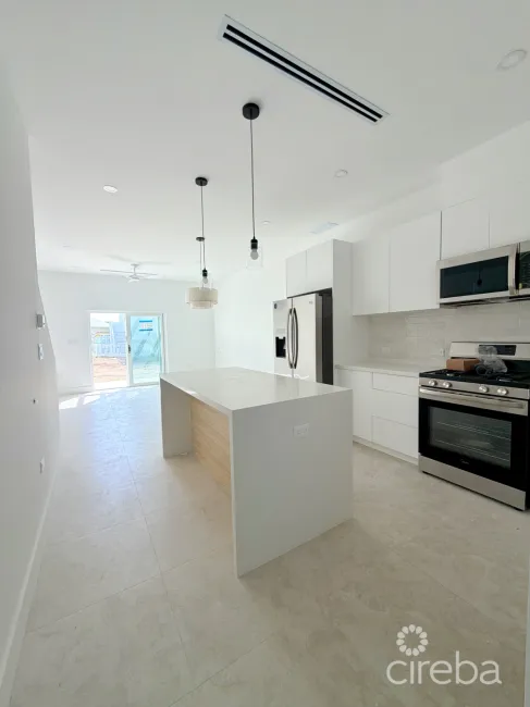 THREE BEDROOM, 3.5 BATHROOM RESIDENCE - DEVELOPER UNIT - THE MEADOWS AT BATABANO