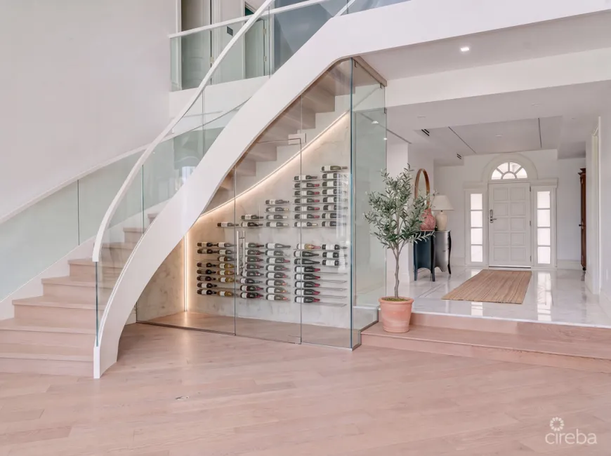 THE GREAT HOUSE PENTHOUSE