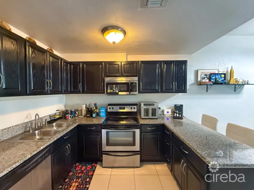MIZPAH 2 BED, 2.5 BATH TOWNHOUSE, WEST BAY