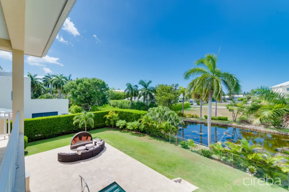 BRITANNIA DRIVE 526, EXECUTIVE FAMILY HOME