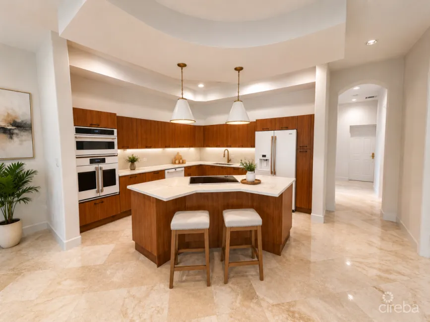 RARE KING'S COURT VILLA IN BRITANNIA | SEVEN MILE BEACH CORRIDOR