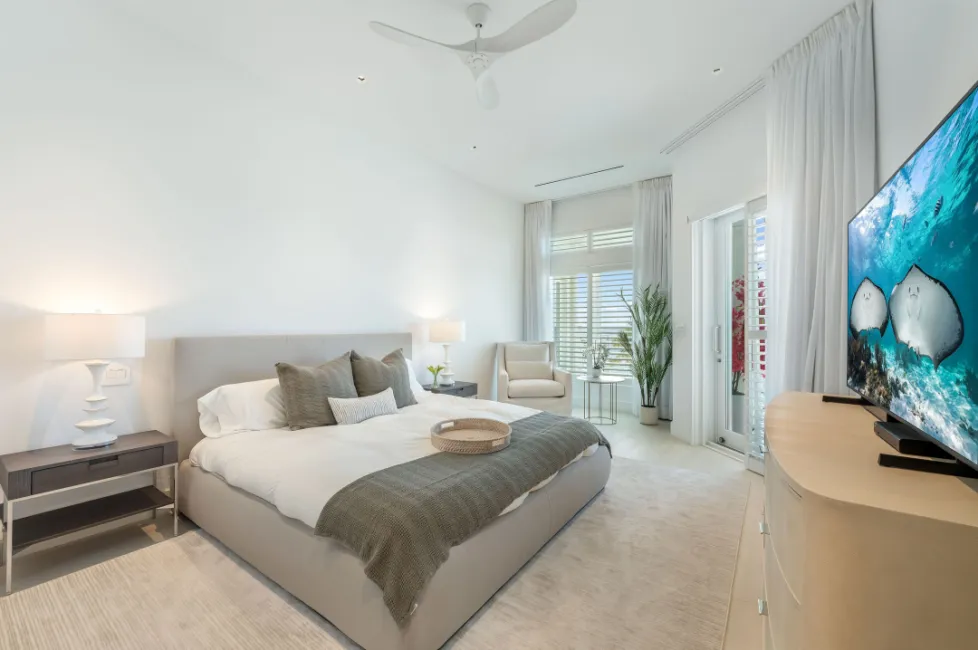 PINNACLE #34 BEACHFRONT PENTHOUSE WITH GARAGE