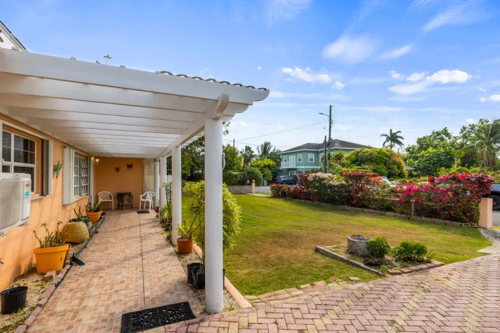 33 HIBISCUS LANE