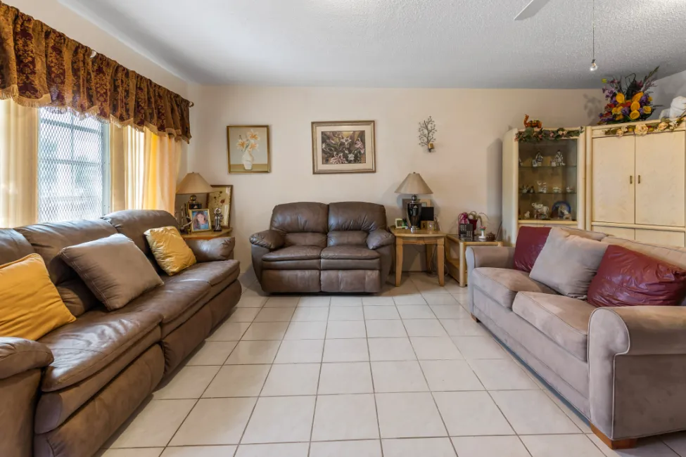 33 HIBISCUS LANE