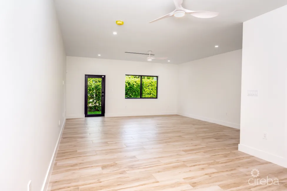 LAVANIA COURT - GATED - LARGE 2 BED 2.5 BATH TOWNHOMES