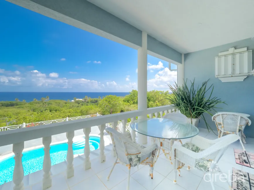 CARIBBEAN DREAM RETREAT WITH AWE-INSPIRING OCEAN VIEWS