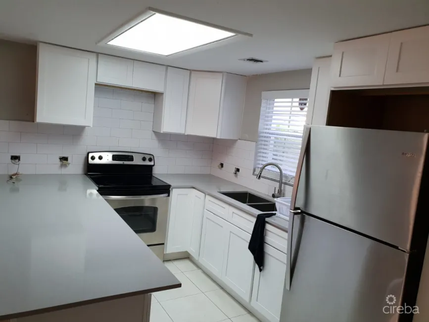 DRUMBLADE APARTMENT