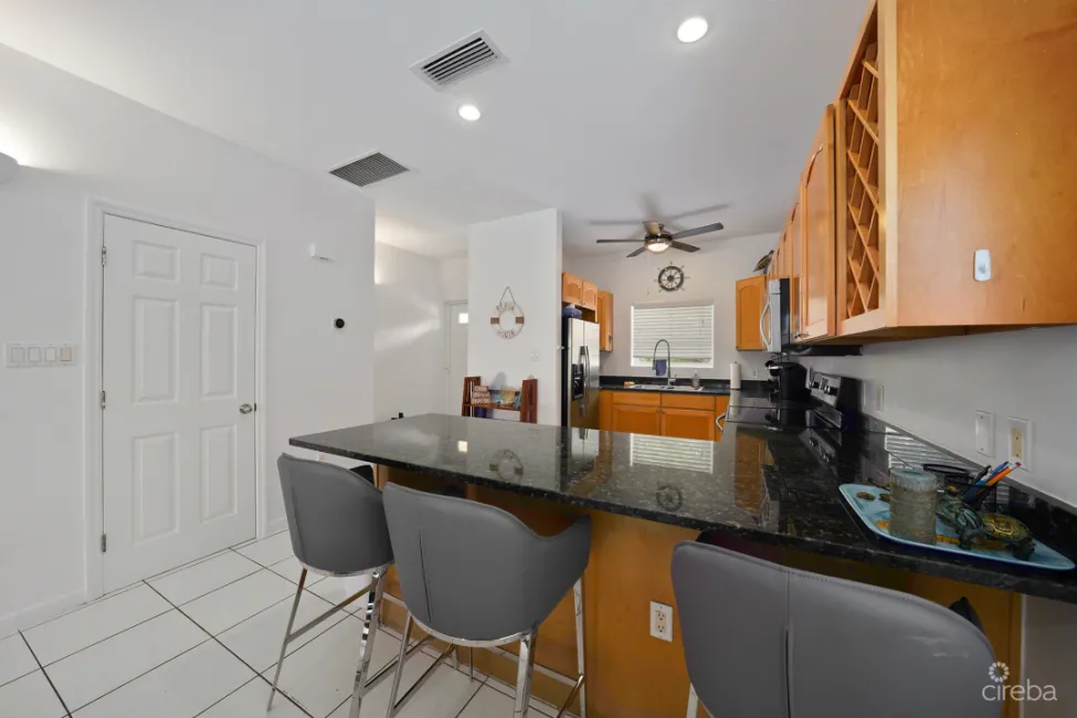 COCONUT BAY 118