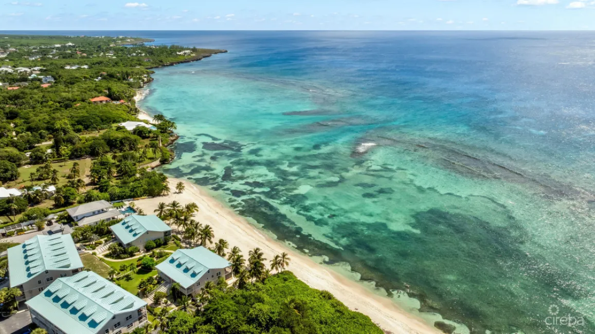 SUPERB VALUE AND VIEWS ON SPOTTS BEACH - 15 CORAL BAY VILLAGE