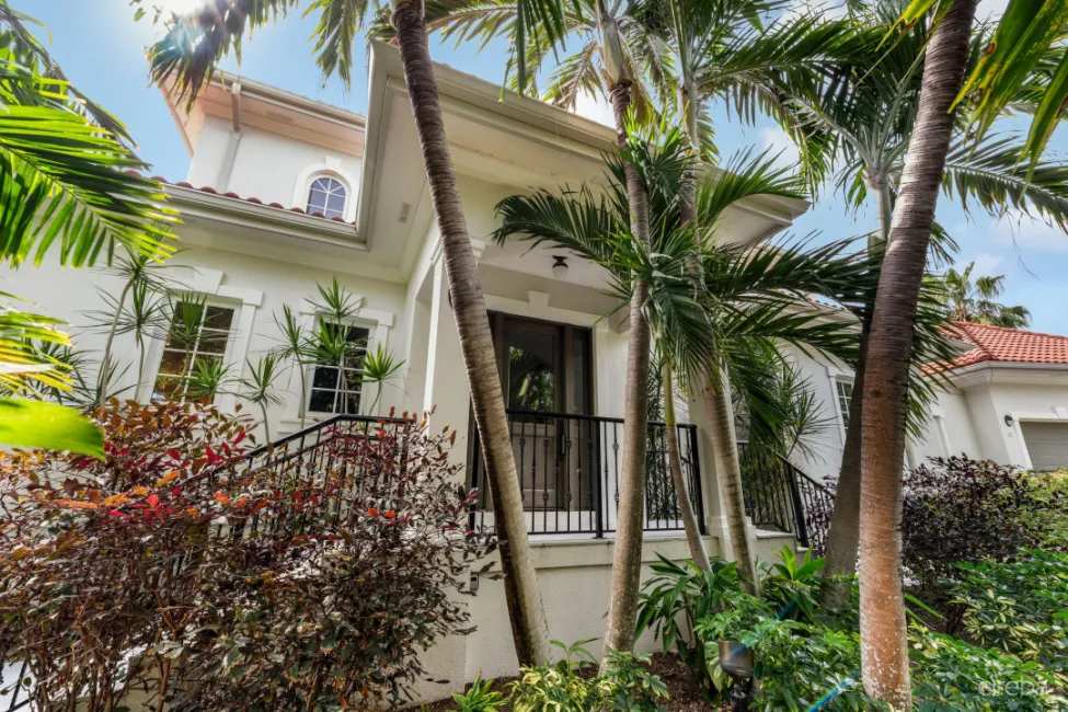 30 IRONSHORE DRIVE - VISTA DEL MAR HOME